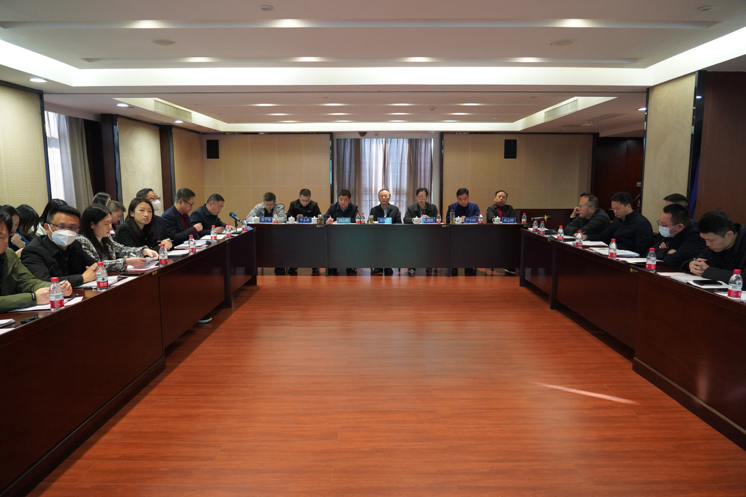 务虚求实起好步 谋定而动布好局——米兰体育平台app官网_米兰体育(中国)召开2023年经营发展工作务虚会